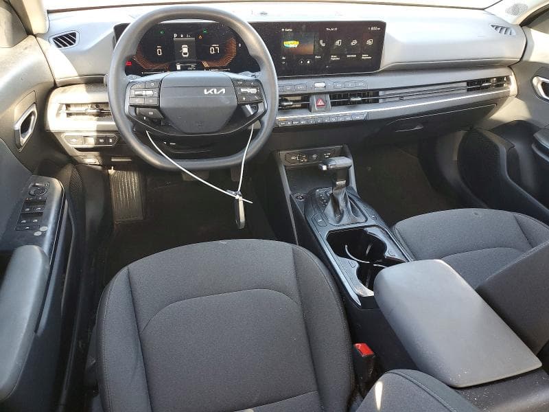 2025 KIA K4 LXS 8