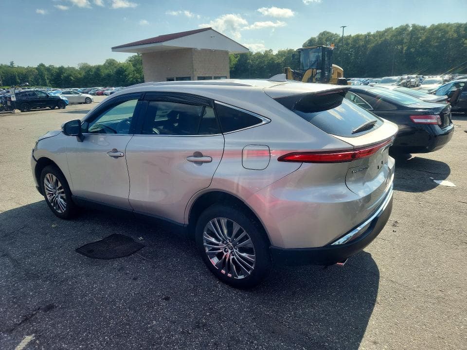 2024 TOYOTA VENZA XLE 2