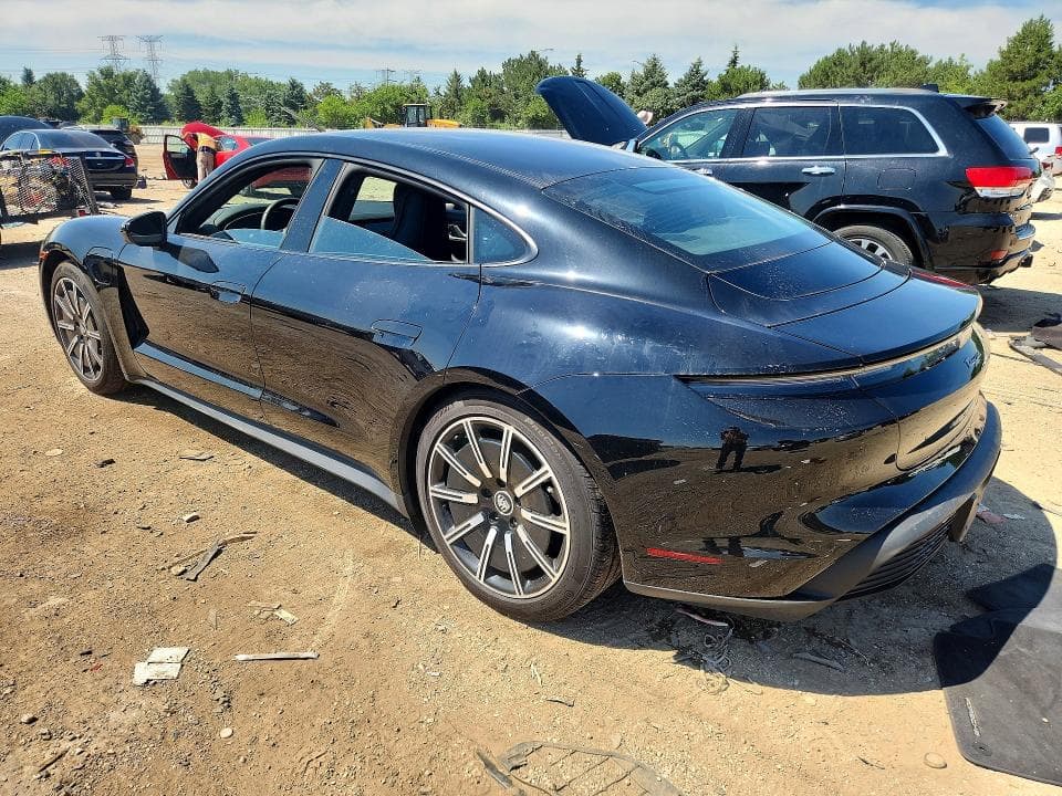 2022 PORSCHE TAYCAN 2