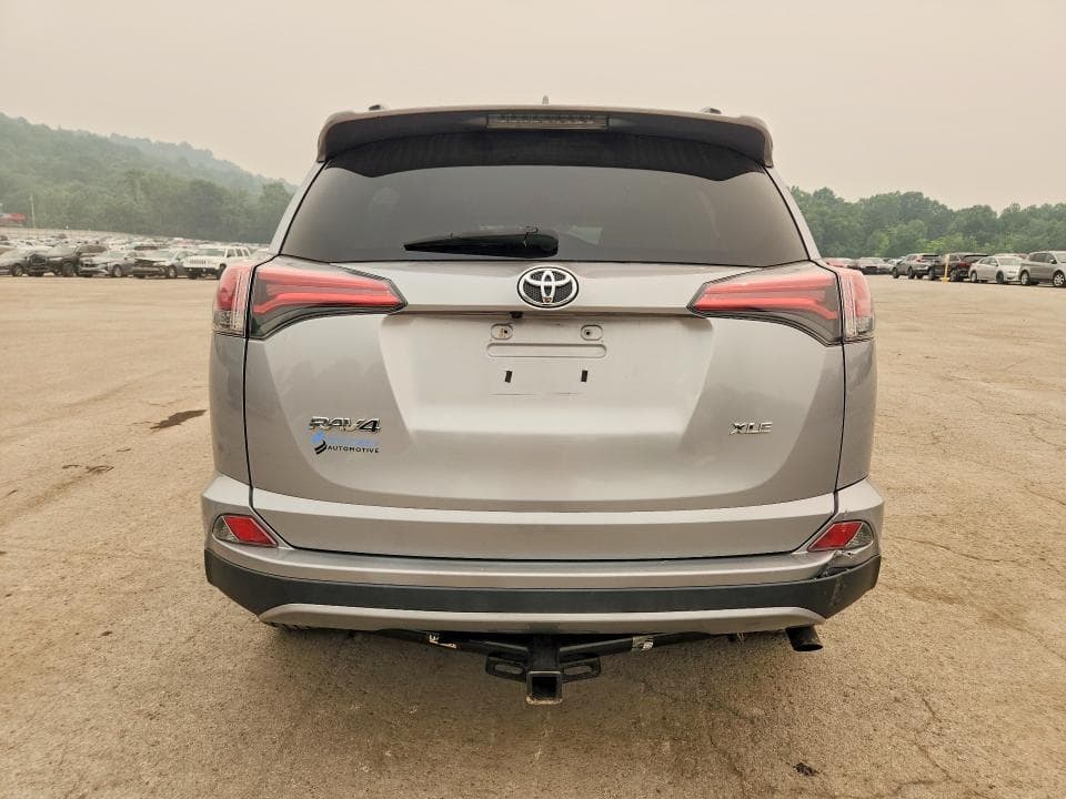 2018 TOYOTA RAV4 XLE 6