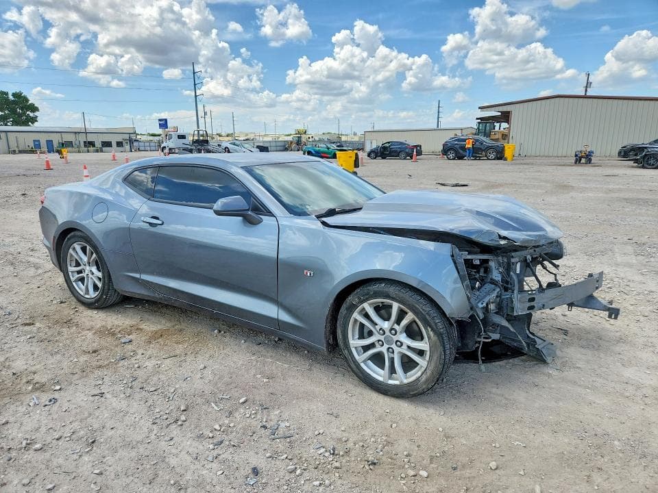 2020 CHEVROLET CAMARO 4