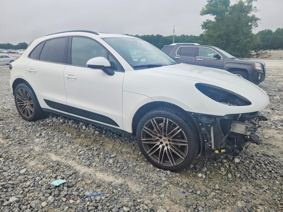 2017 PORSCHE MACAN S 4