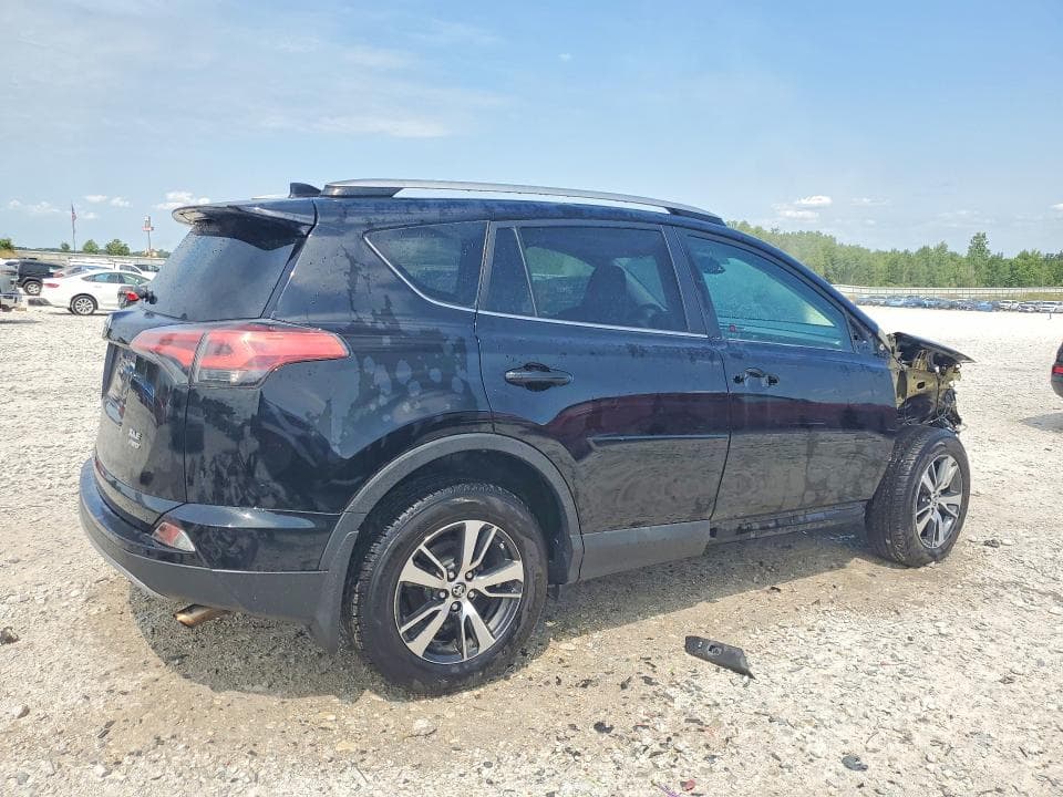 2017 TOYOTA RAV4 XLE 3