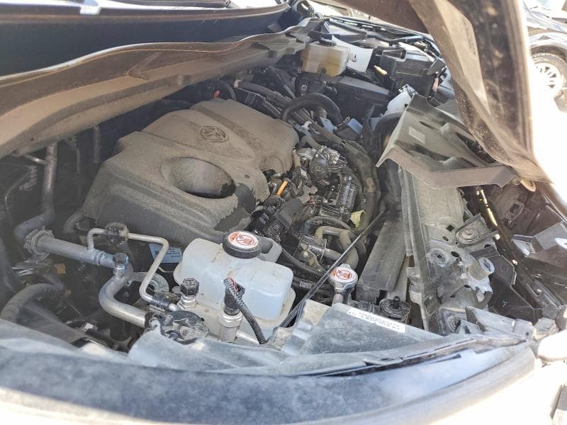 2024 TOYOTA SIENNA XSE 12