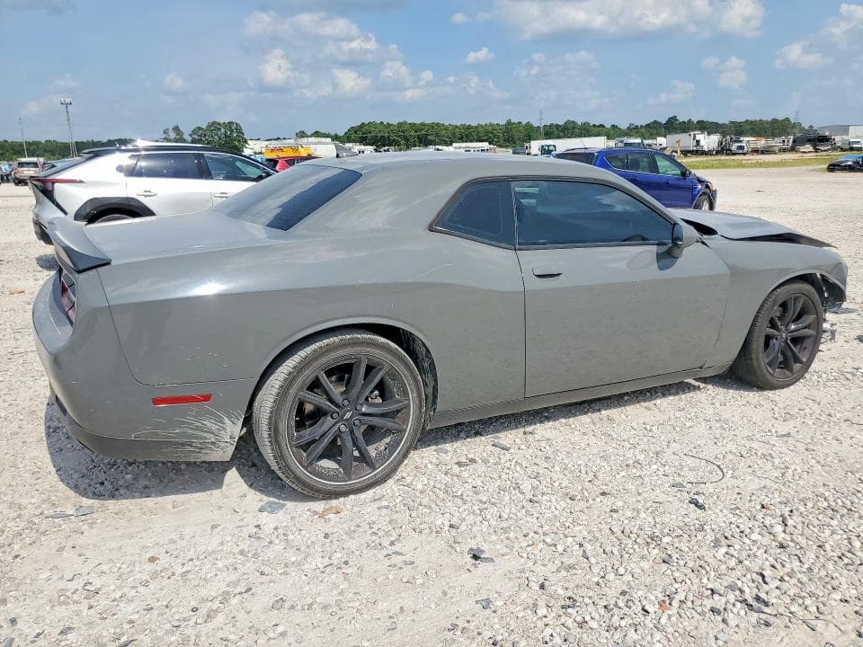 2017 DODGE CHALLENGER SXT 3
