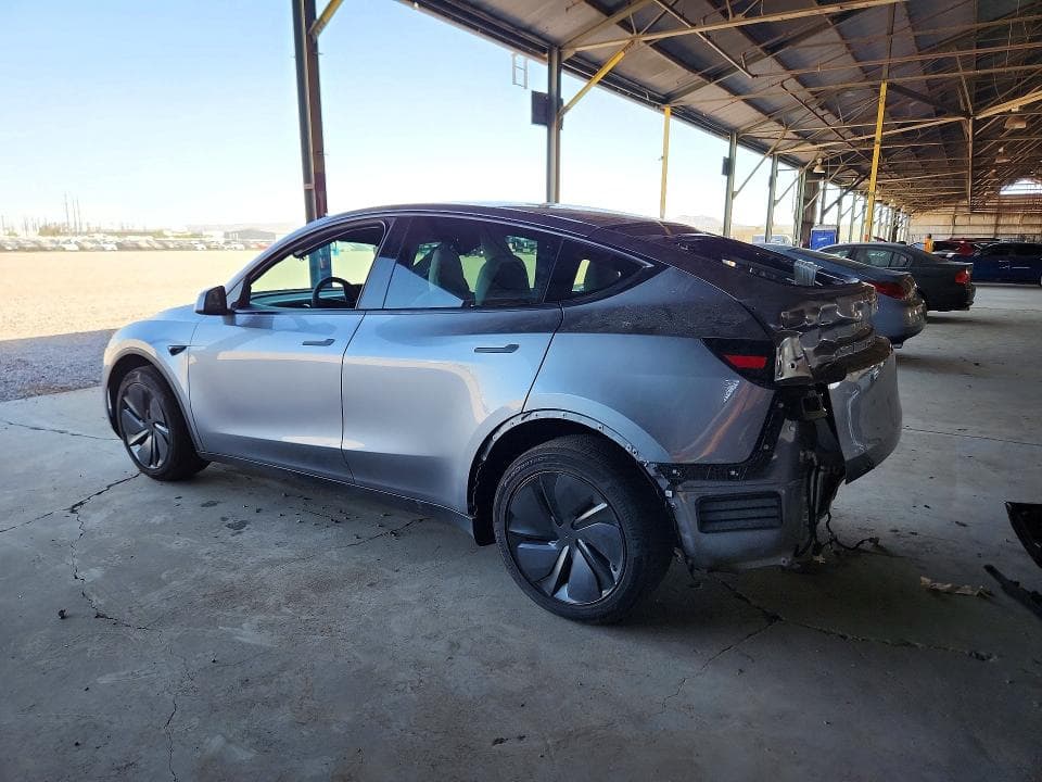2026 TESLA MODEL Y 2