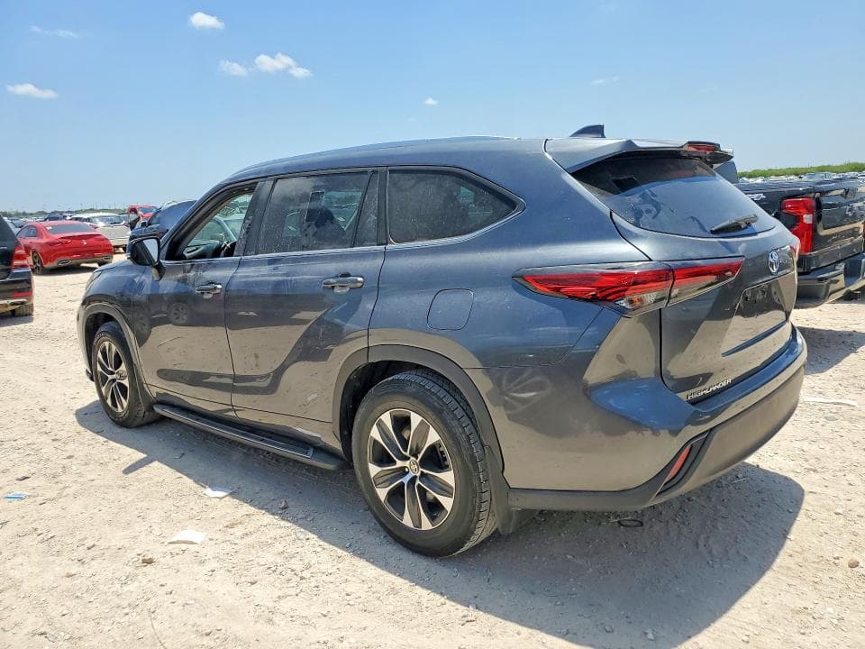 2020 TOYOTA HIGHLANDER XLE 2