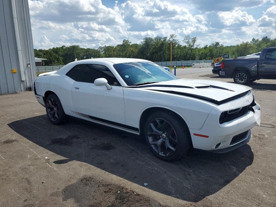 2019 DODGE CHALLENGER SXT 4