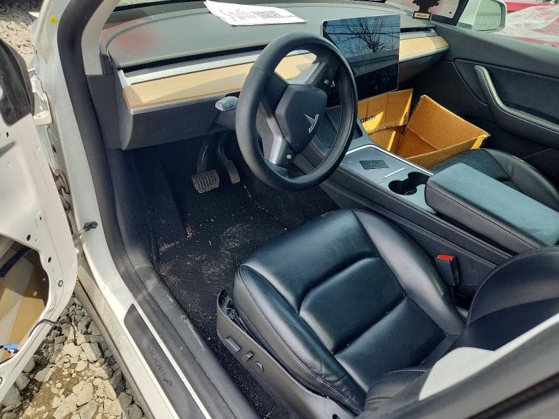 2021 TESLA MODEL Y 8