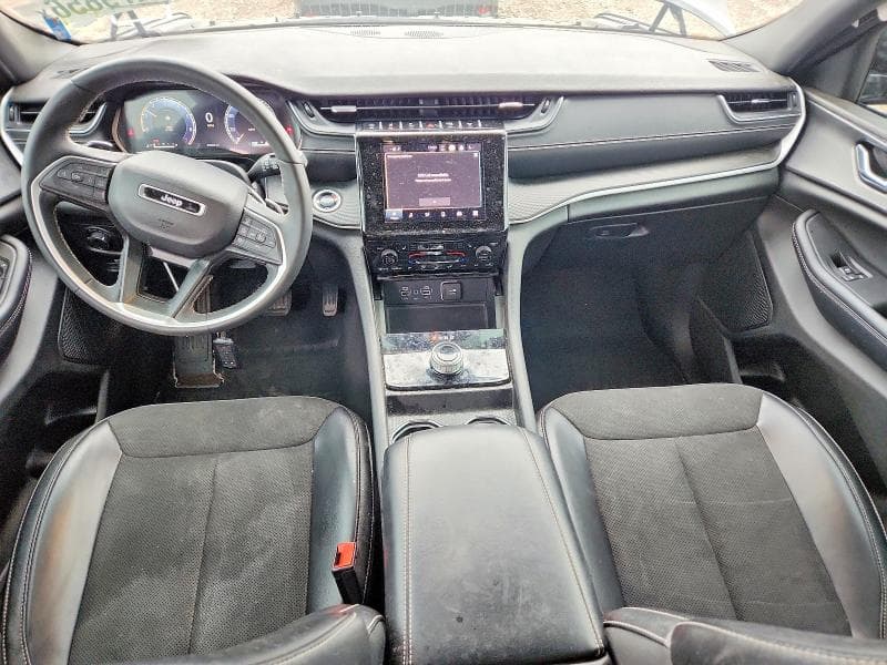 2024 JEEP GRAND CHEROKEE LAREDO 8