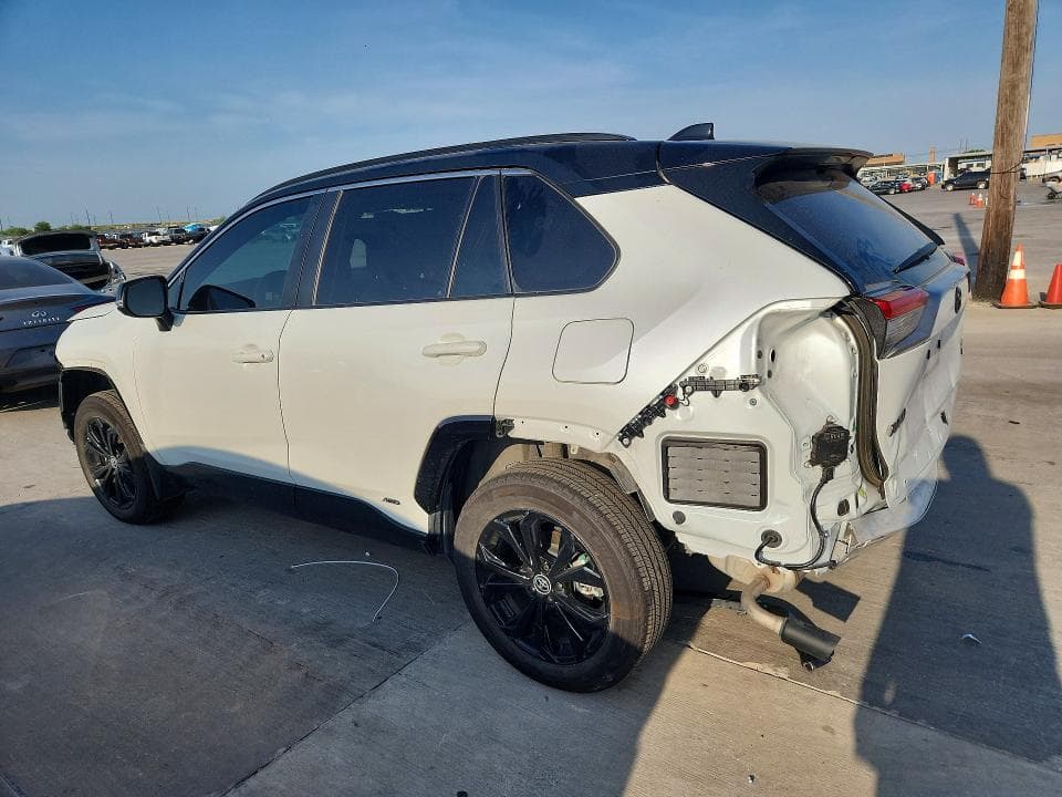2024 TOYOTA RAV4 XSE 2