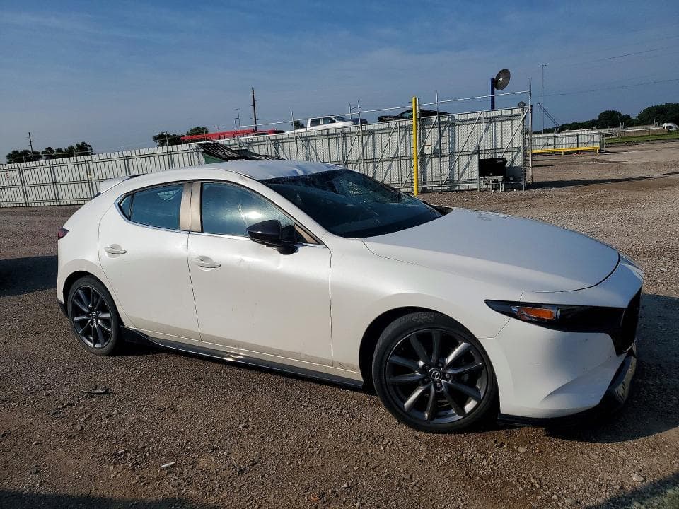 2020 MAZDA 3 4