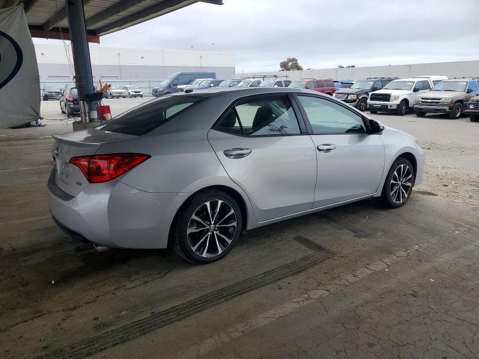 2019 TOYOTA COROLLA XSE 3