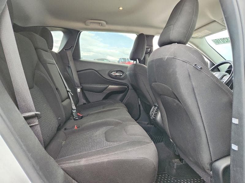 2019 JEEP CHEROKEE LATITUDE 11