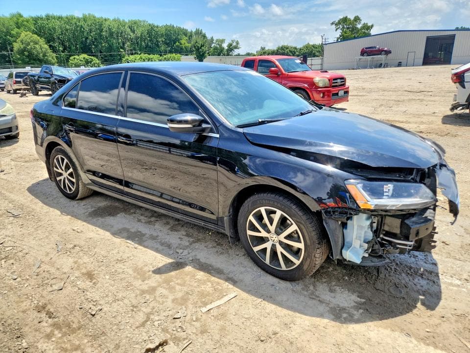 2017 VOLKSWAGEN JETTA SE 4