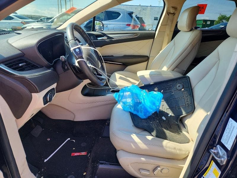 2017 LINCOLN MKC PREMIERE 7
