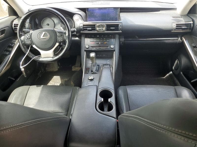 2017 LEXUS IS 300 8