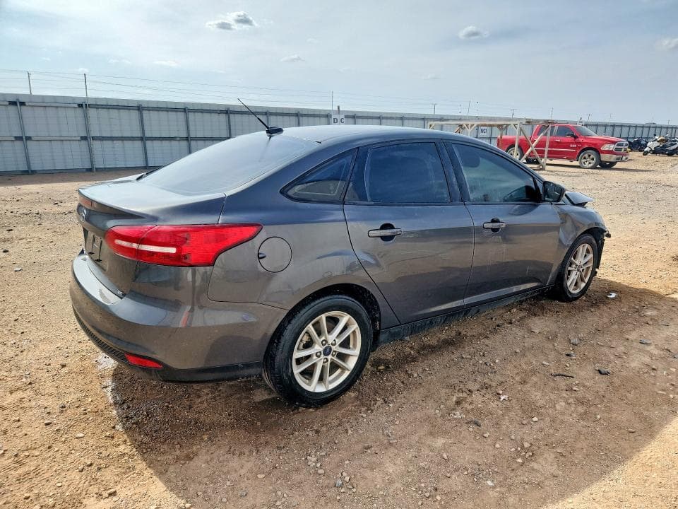 2018 FORD FOCUS SE 3
