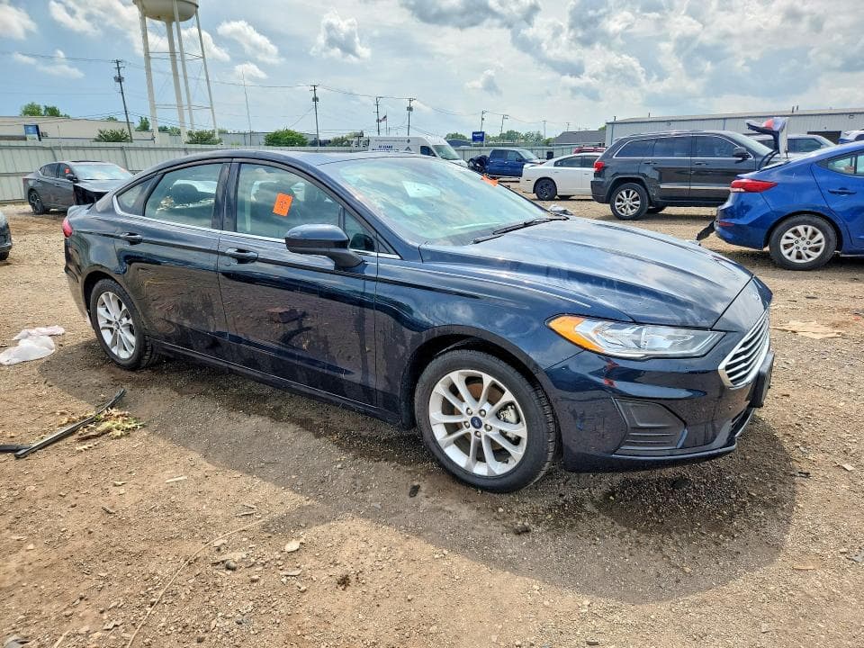 2020 FORD FUSION SE 4