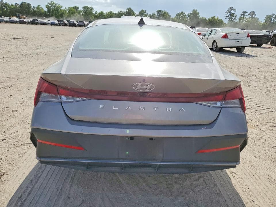 2024 HYUNDAI ELANTRA SEL 6
