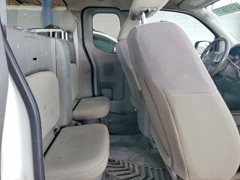 2019 NISSAN FRONTIER S 10