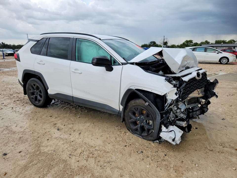 2021 TOYOTA RAV4 LE 4