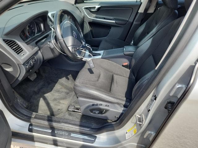 2017 VOLVO XC60 T5 7