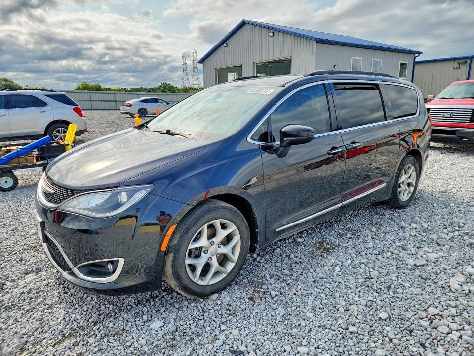 2017 CHRYSLER PACIFICA TOURING L - 1