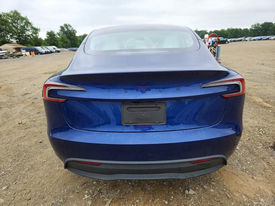 2026 TESLA MODEL 3 6