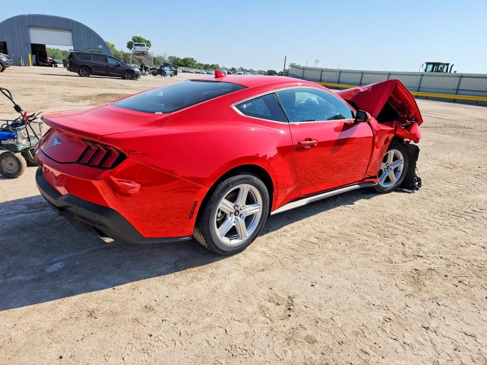 2026 FORD MUSTANG 3