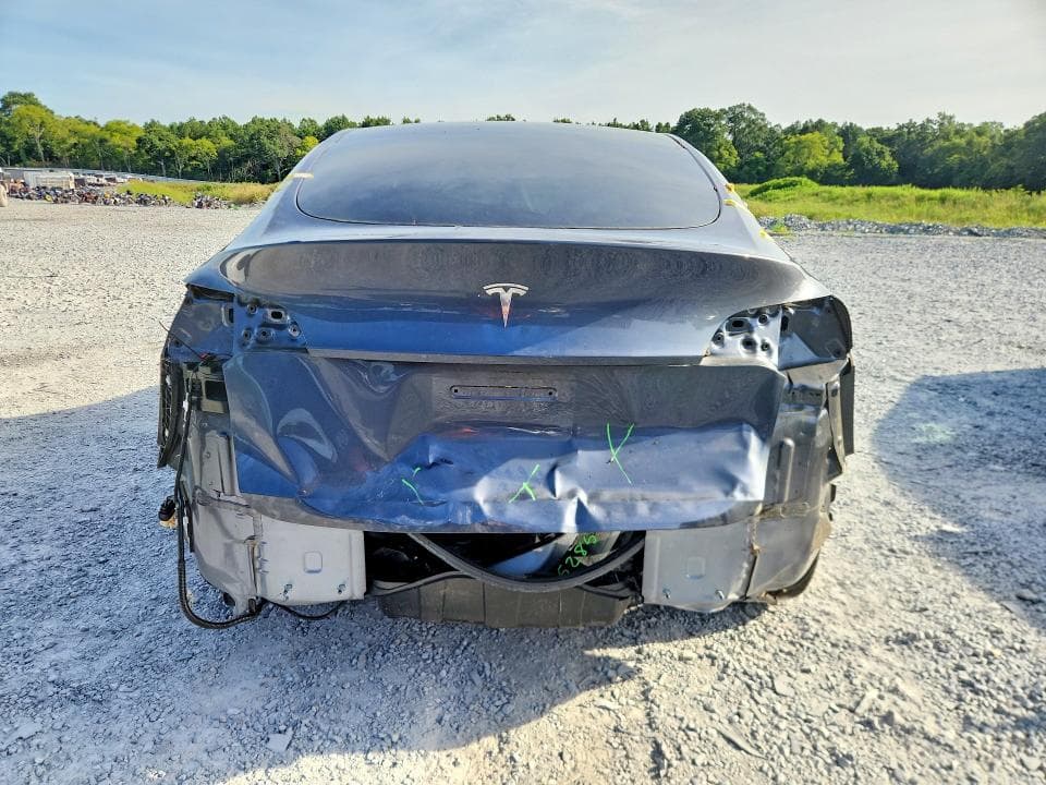 2023 TESLA MODEL Y 6