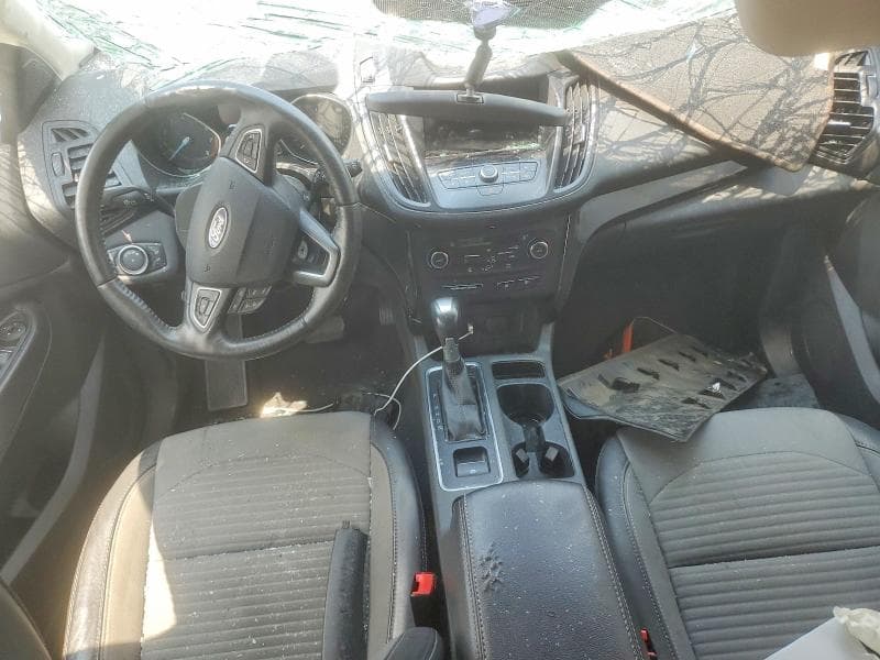 2017 FORD ESCAPE SE 8