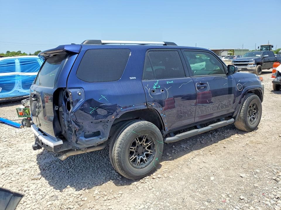 2022 TOYOTA 4RUNNER SR5 3