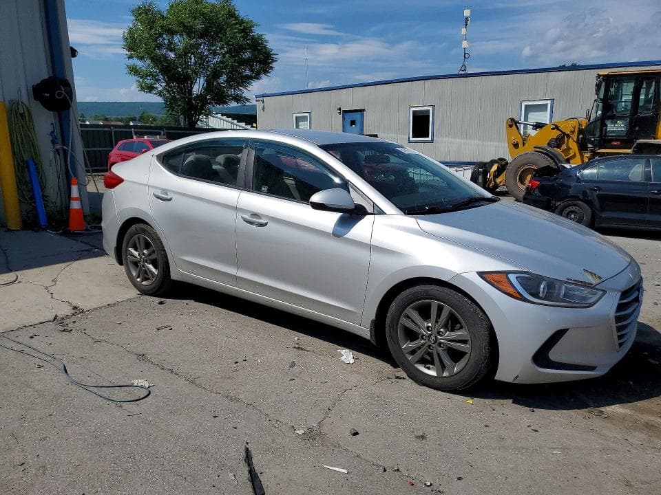 2018 HYUNDAI ELANTRA SEL 4