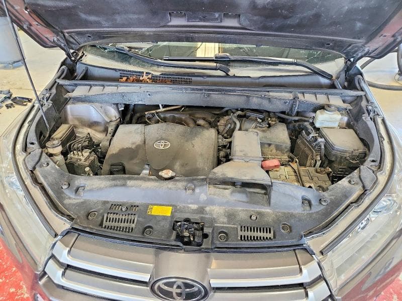 2019 TOYOTA HIGHLANDER LE 12