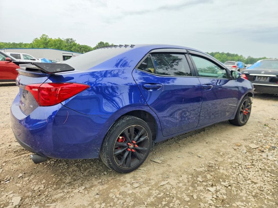2018 TOYOTA COROLLA SE 3