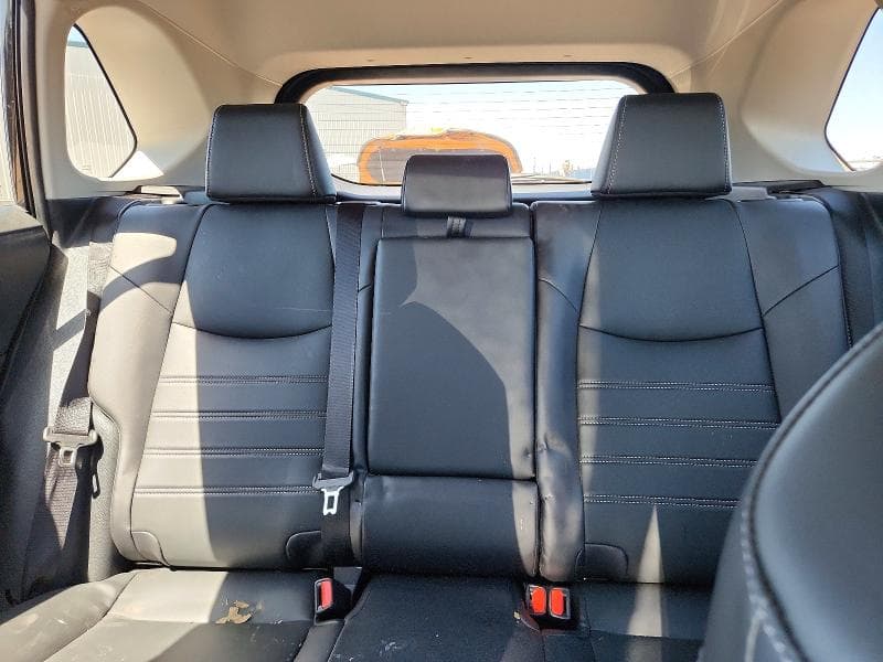 2024 TOYOTA RAV4 XLE 10