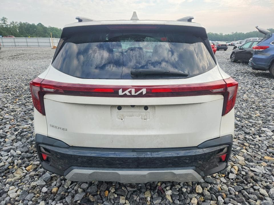 2024 KIA SELTOS EX 6