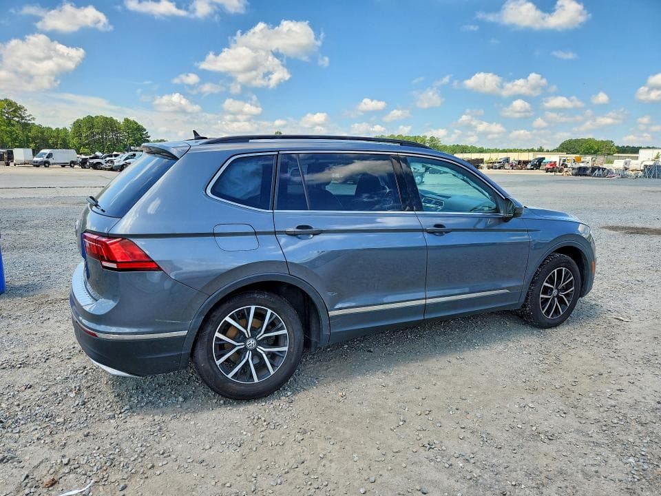 2021 VOLKSWAGEN TIGUAN SE 3