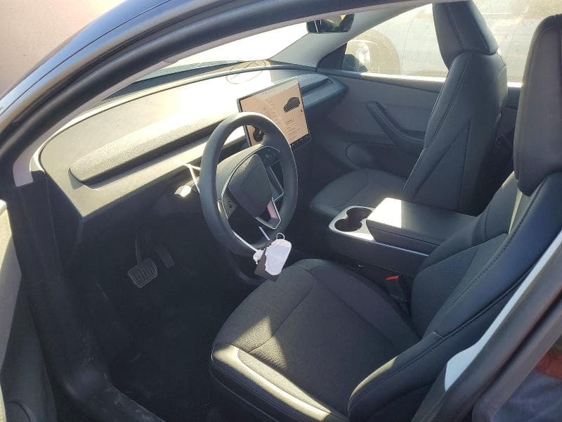 2026 TESLA MODEL Y 7