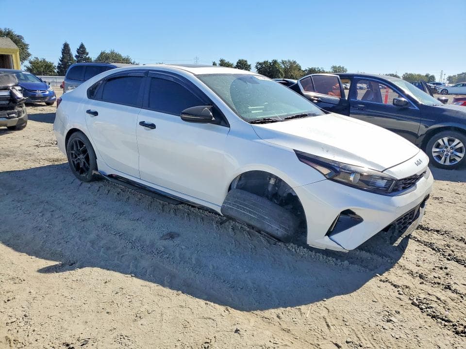 2024 KIA FORTE GT LINE 4