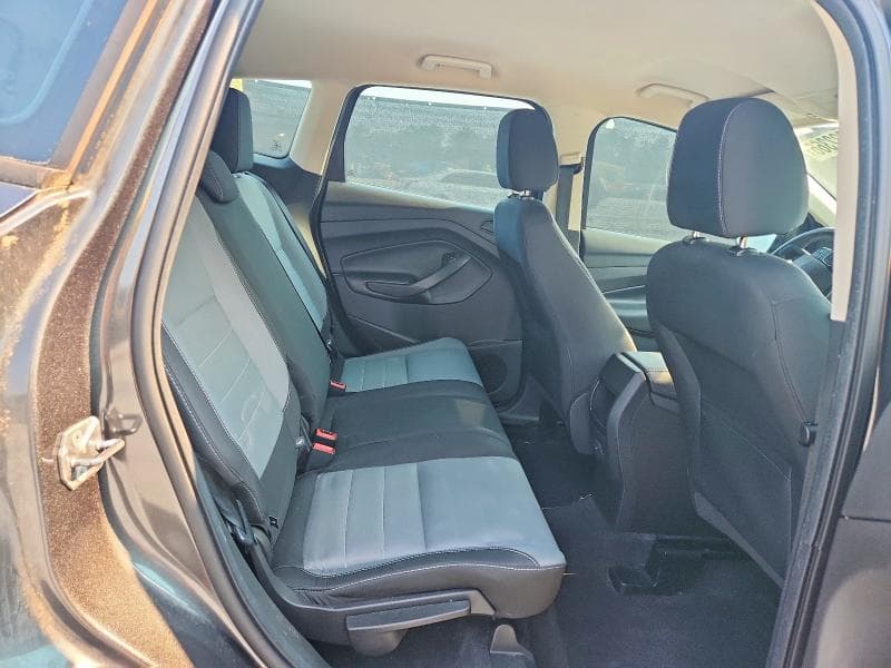 2017 FORD ESCAPE S 11