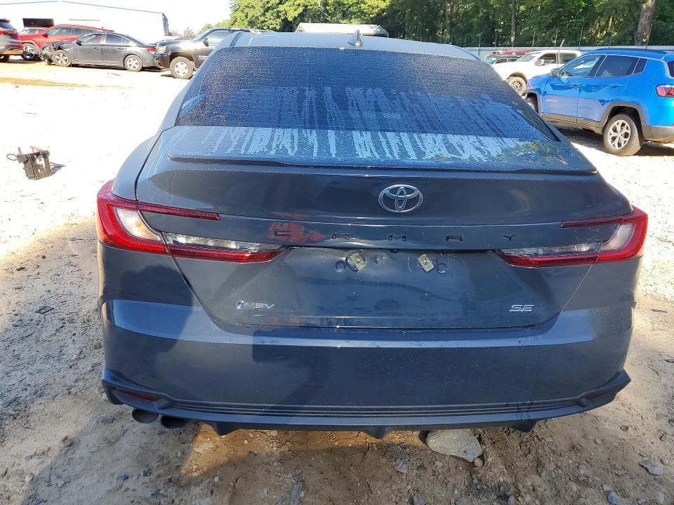 2025 TOYOTA CAMRY SE 6