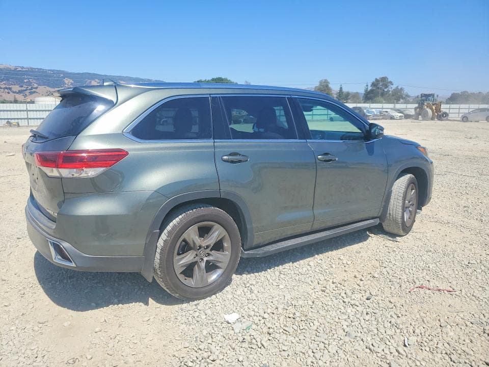 2018 TOYOTA HIGHLANDER 3