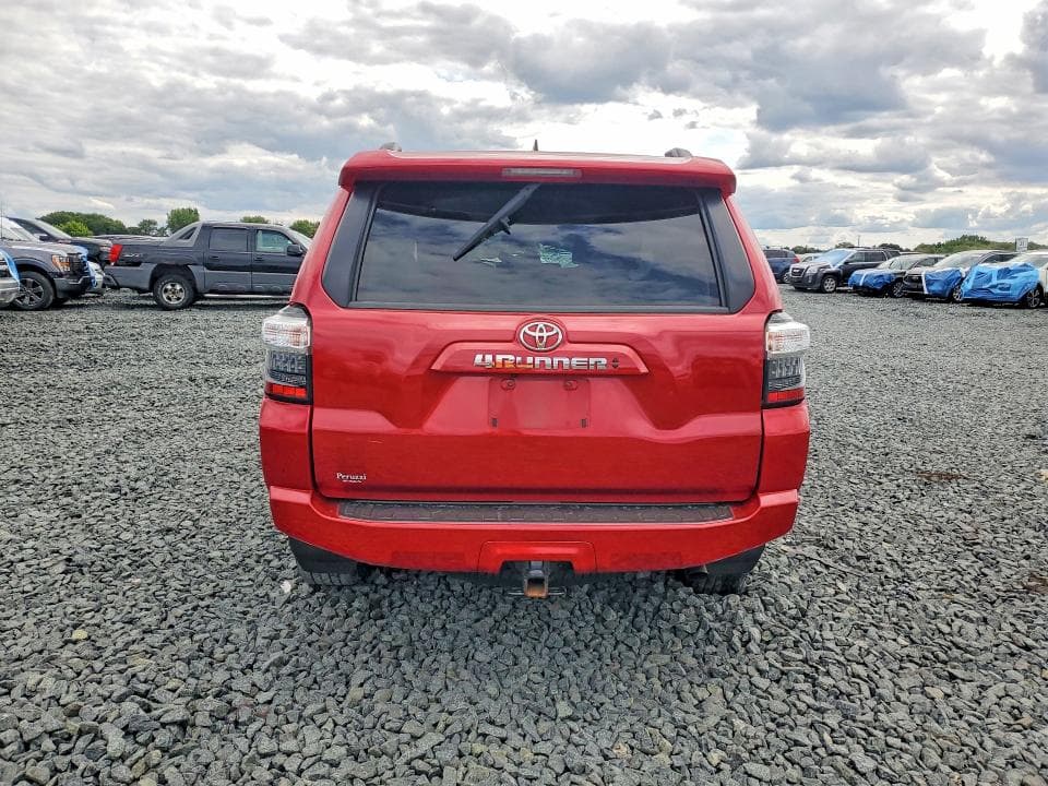 2021 TOYOTA 4RUNNER SR5 6