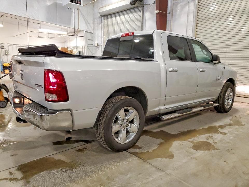 2018 RAM 1500 SLT 3