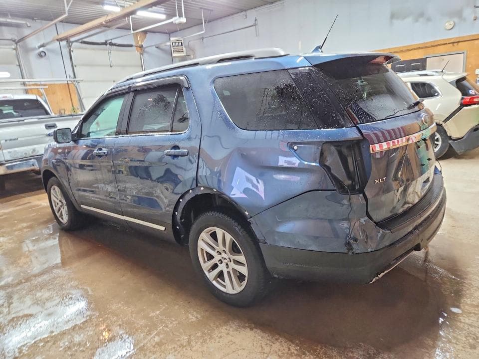 2019 FORD EXPLORER XLT 2