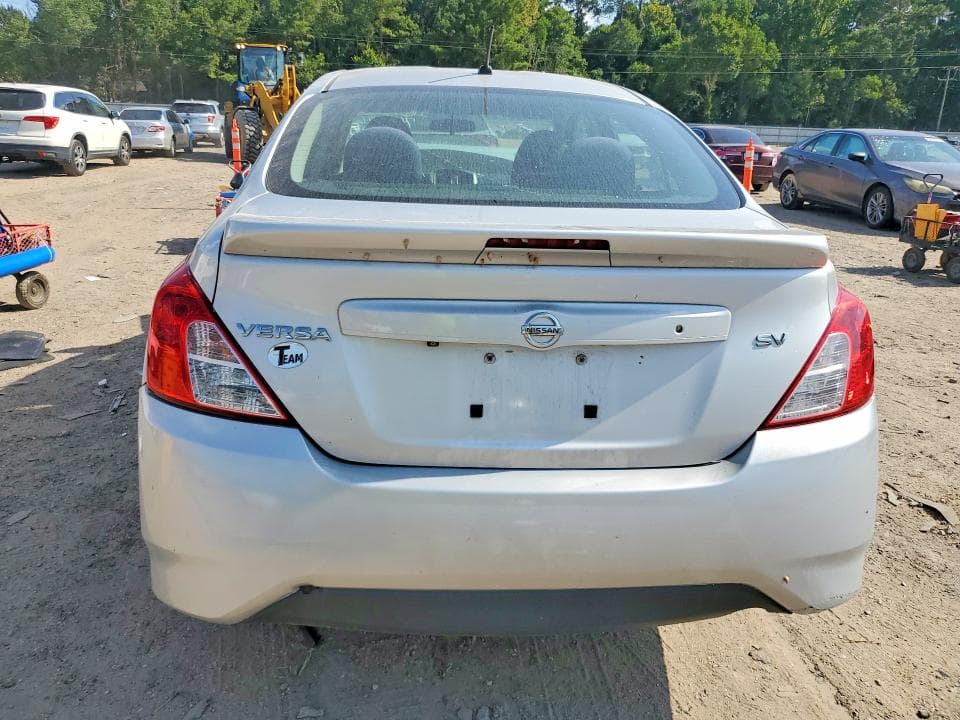 2019 NISSAN VERSA SV 6