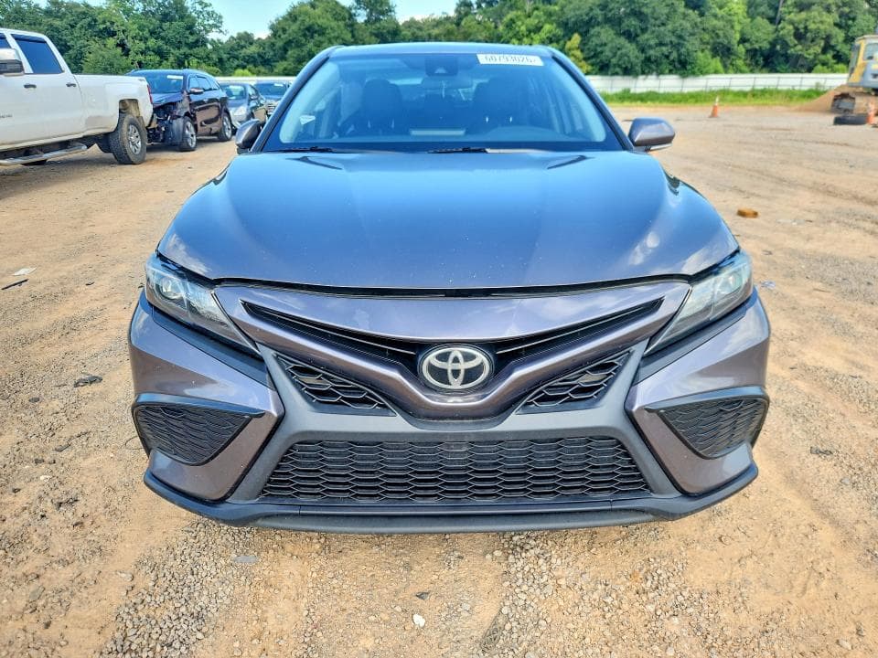 2021 TOYOTA CAMRY SE 5