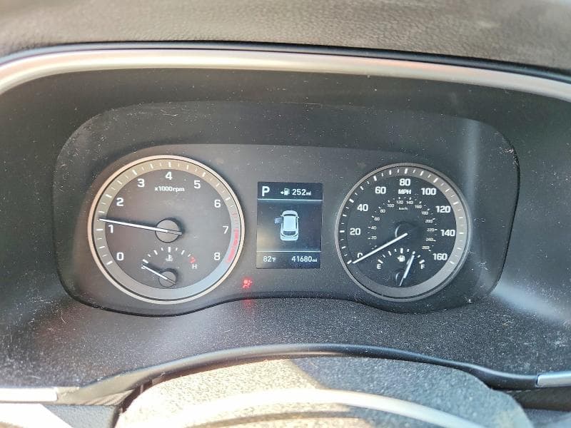 2021 HYUNDAI TUCSON SE 9